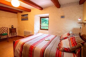 Iron/ironing board, travel cot, free WiFi, bed sheets - LE GITE DE GRANADE - BARJAC (BARJAC)