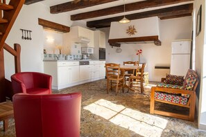 Dining - Gîte d'Anilhac - MAS SAINT CHELY (MAS SAINT CHELY)