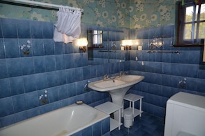Douche, sèche-cheveux