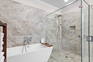 Ferienhaus, Mehrere Betten (Driftwood Townhomes #6- Emerald Escap) | Badezimmer