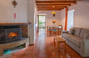Interior - Gîte au Mas Breton 4/6 persons (MOLEZON)