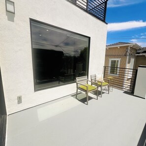 Terrace/patio - Luxurious Modern Apartment - Unit B (Redondo Beach)