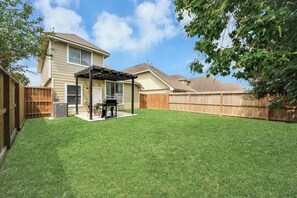 Outdoor dining - Sam Houston Race Track/Garage/Pet friendly/BBQGril (Houston)