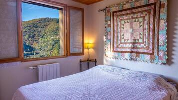 3 Schlafzimmer, Bügeleisen/Bügelbrett, Reisekinderbett, kostenloses WLAN