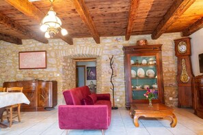 TV - Gaches House - LA CANOURGUE (LA CANOURGUE)