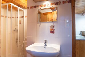 Shower, hair dryer - Le Poustadou - LA CANOURGUE (LA CANOURGUE)