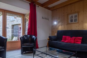 TV, DVD-spiller og bøker