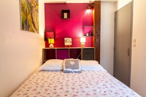 Iron/ironing board, travel cot, free WiFi, bed sheets - Gîte Dardenne - LA MALENE (LA MALENE)