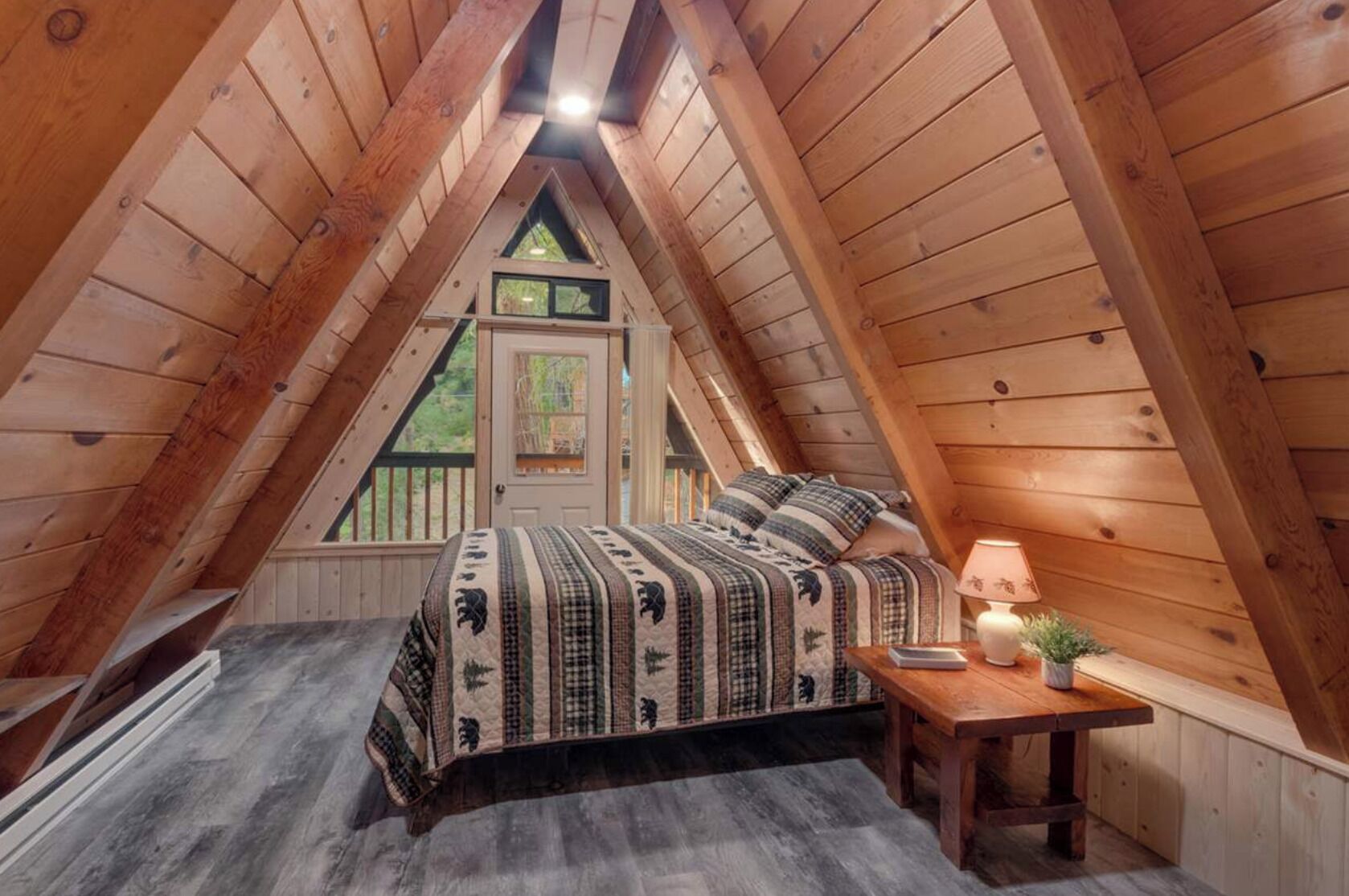 5 bedrooms, free WiFi, bed sheets