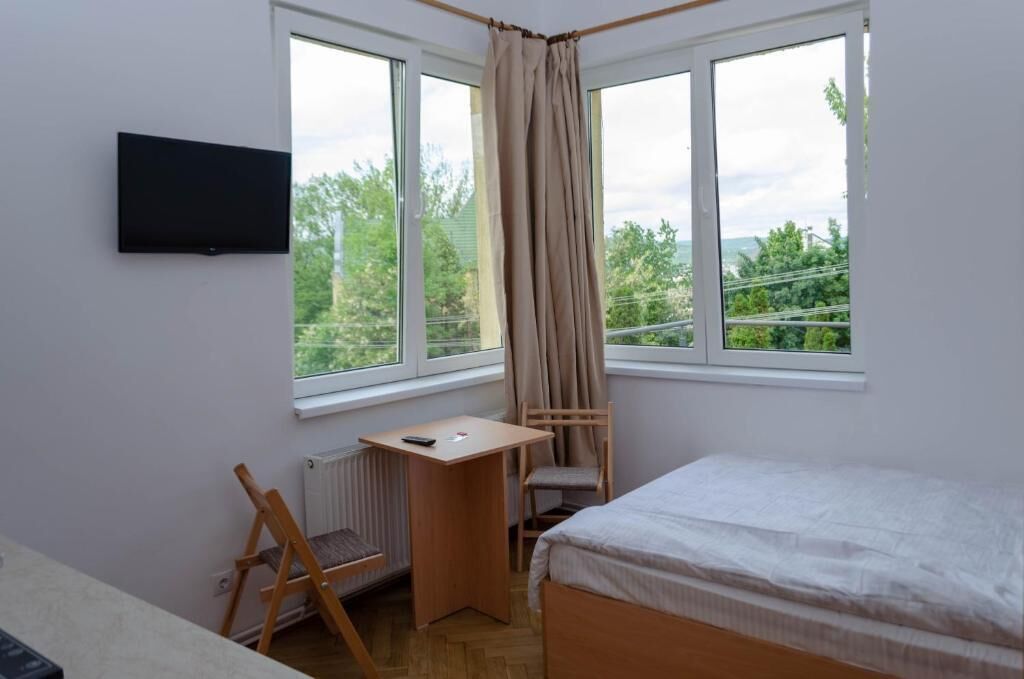 Basic Studio | Free WiFi, bed sheets