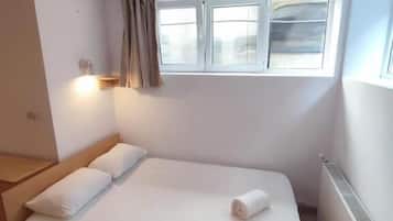 Studio Economy, sân hiên | Truy cập Internet không dây miễn phí, bộ trải giường
