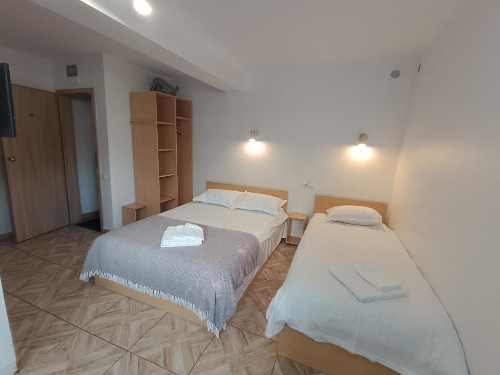 Economy Triple Room | Free WiFi, bed sheets