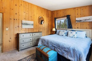 2 bedrooms, iron/ironing board