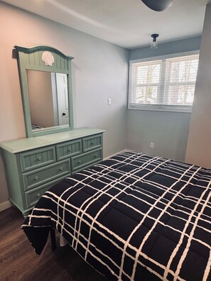 3 bedrooms, free WiFi, bed sheets - 3-bedroom house in peaceful Lower Township. Minutes away from Cape May City! (Lower Township)
