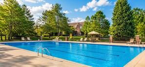 Pool - Spacious 4-bedroom house in beautiful Centennial with prime location (Centennial)
