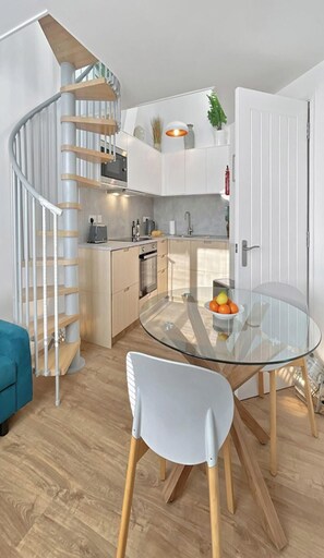 Private kitchen - Number 2 is a newly converted first floor, two bedroom, 4 star apartment, located within a short wal (Gosport)