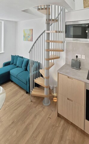 Living area - Number 2 is a newly converted first floor, two bedroom, 4 star apartment, located within a short wal (Gosport)