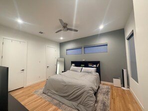 3 bedrooms, iron/ironing board, Internet, bed sheets - Spacious 3-bedroom townhome in lovely Dallas (Dallas)