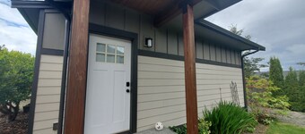 Awesome 1-bedroom cottage in sunny Sequim for a relaxing stay