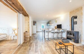 Interior - Vrbo Property (Saint-Martin-des-Fontaines)