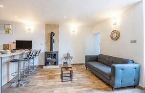 Interior - Vrbo Property (Saint-Martin-des-Fontaines)