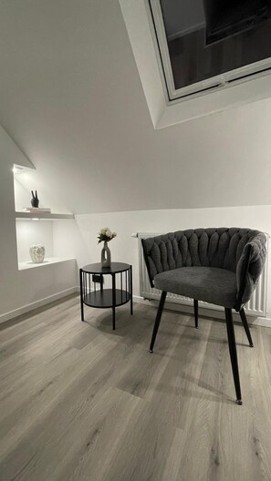 Living area - 3-room apartment in BI-Schildesche, WLAN, Dolce Gusto (Bielefeld)
