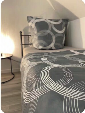 Iron/ironing board, WiFi, bed sheets - 3-room apartment in BI-Schildesche, WLAN, Dolce Gusto (Bielefeld)
