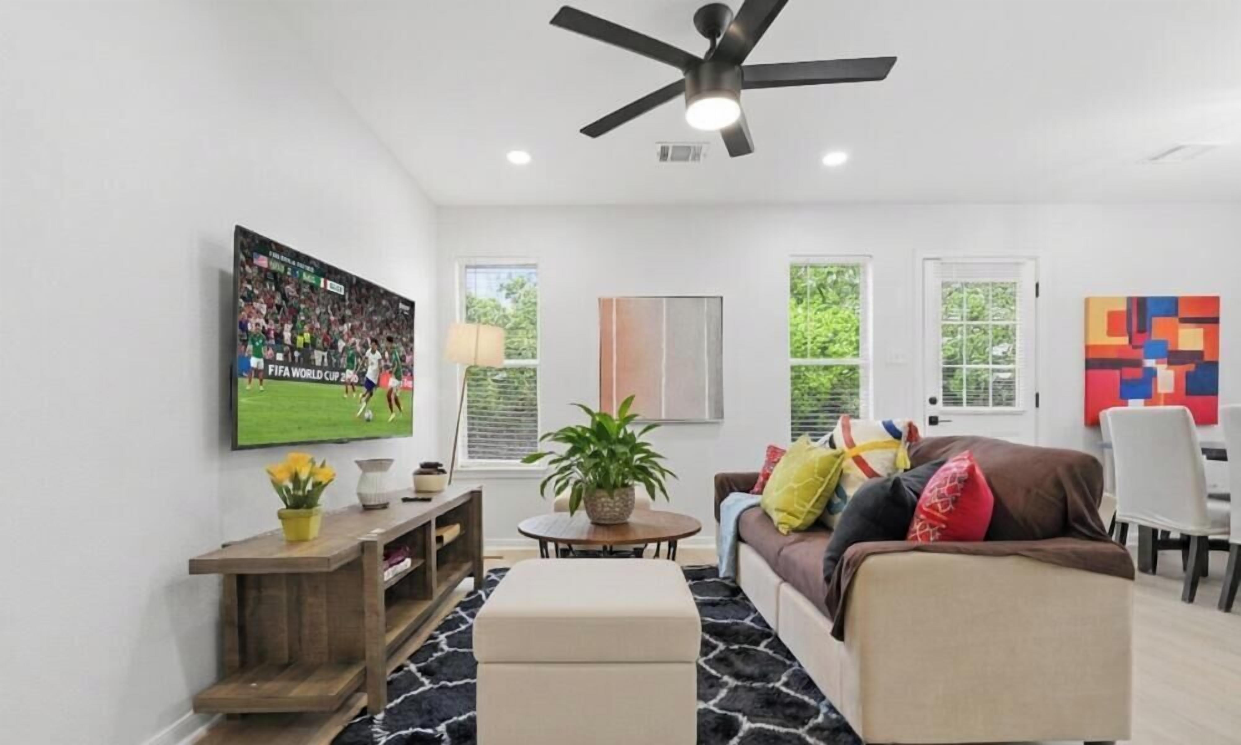 Smart TV, books, offices