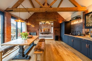 Dining - Lapworth Barn - Luxury Cottages (Lapworth)