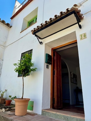 Exterior detail - Casa León 🦁 (Montejaque)