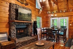 Dining - Secluded Smoky Cabin, Hot Tub, Fire Pit, Game Room (Sevierville)