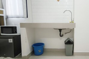 Interior - Best Price Studio (No Kitchen) Apartment At Bandaraya - Tallasa City Makassar (Makassar)