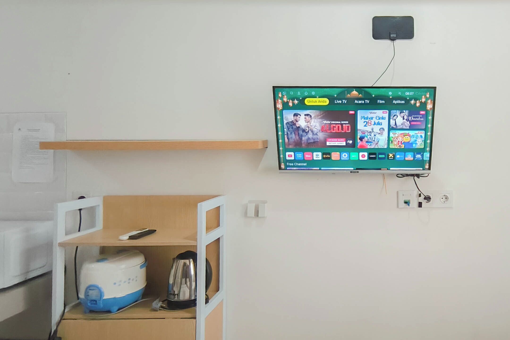 Standard Studio | Television