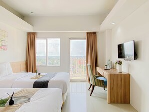 Room - Comfortable Studio (No Kitchen) At Bogor Icon Apartment (Bogor)