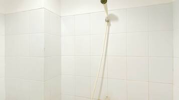 Standard Studio | Bathroom