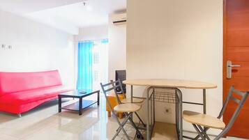 Standard Apartment | Dining room