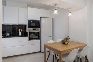 Fridge, microwave, oven, stovetop