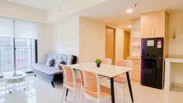 Standard Apartment | Dining room