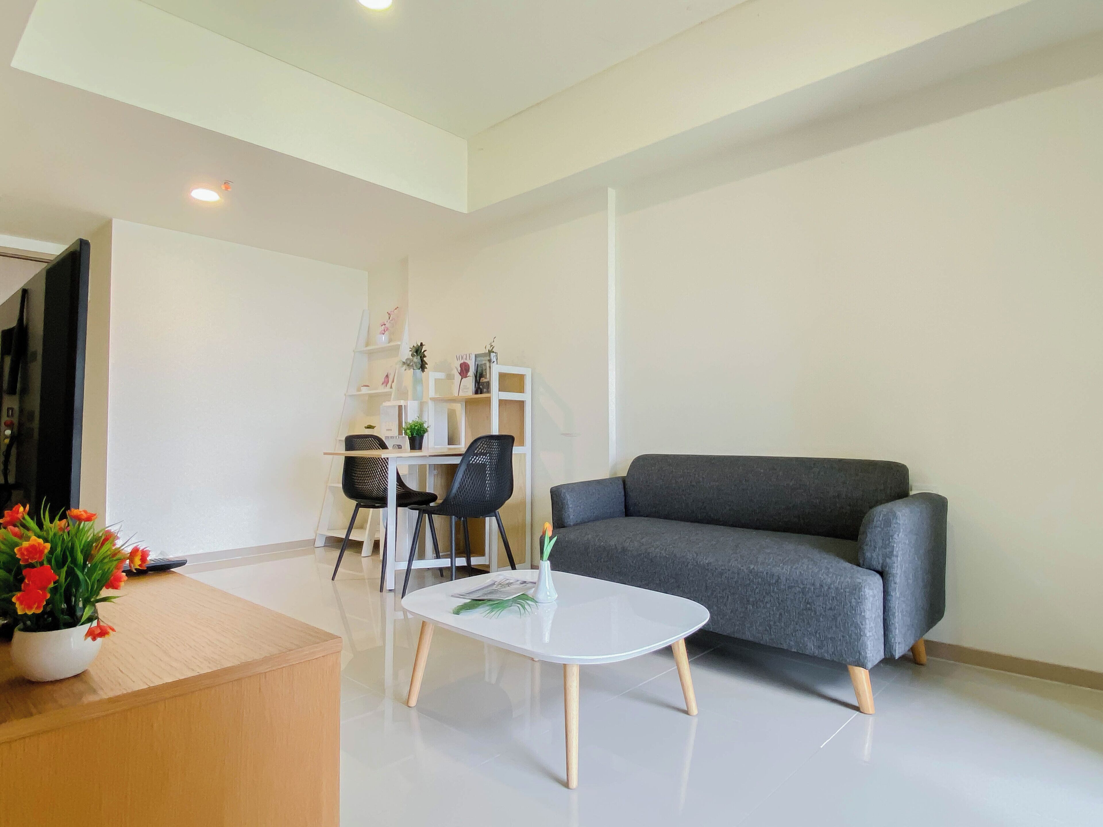 Standard Apartment | Living room