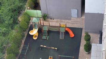 Children’s play area – outdoor