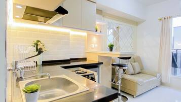 Standard Apartment | Private kitchen | Electric kettle