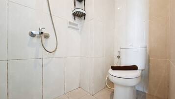 Standard Studio | Bathroom