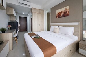 Standard Studio - Simply Minimalist Studio Apartment Springwood Residence Tangerang (Tangerang)