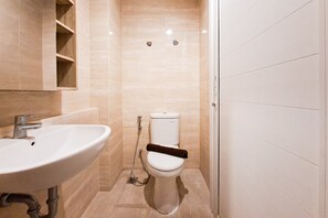 Standard Studio | Bathroom - Simply Minimalist Studio Apartment Springwood Residence Tangerang (Tangerang)