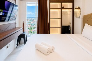 Standard Studio - Comfortable And Practical Studio Room At Suncity Residence Apartment (Sidoarjo)