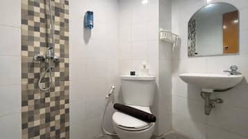 Standard Studio | Bathroom