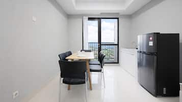 Standard Apartment | Dining room