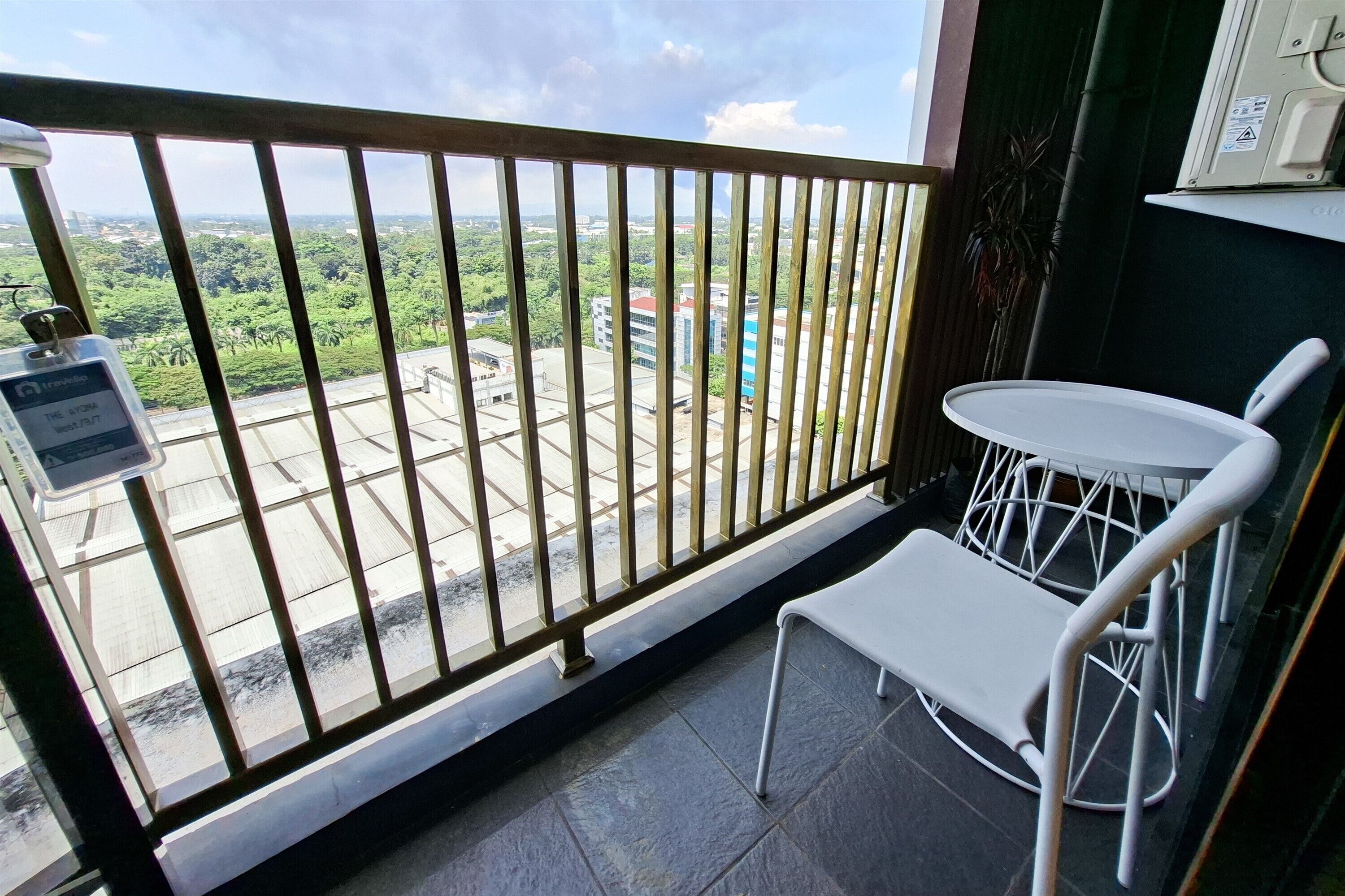 Standard Apartment | Balcony