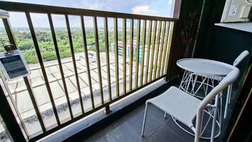 Standard Apartment | Balcony