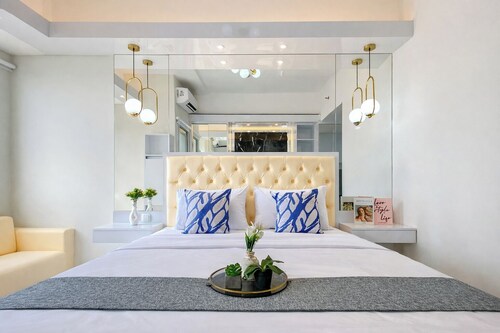 Comfy White Studio At Transpark Juanda Bekasi Timur Apartment